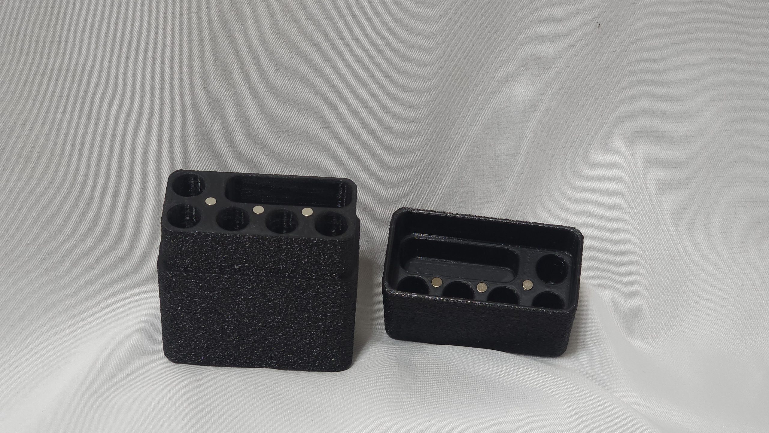 Cigarette Travel Box – Hard Case with Magnetic Closure & Lighter Slot Sized for a Zippo - Image 6